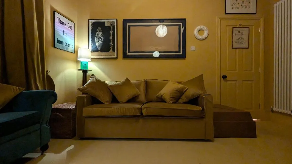East London Apartment 0*,  영국